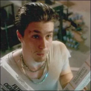 Dans cette adaptation d'une BD culte, il est un chef de gang qui ctoie quatre cratures extrmement friandes de pizza. De quel film s'agit-il ?