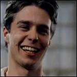 Dans quel slasher, qui met en scne un prtre psychopathe enferm dans un asile, a-t-il aussi jou  ses dbuts ?