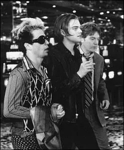 Dans quel film de Woody Allen, dans lequel joue aussi DiCaprio, porte-t-il le nom trange de Darrow Entourage ?