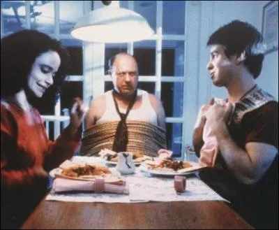 Dans ce film, il kidnappe, avec sa fiance qui est en cavale comme lui, un homme qui vient de dcouvrir que sa femme a t infidle de nombreuses fois. Quel est le titre de ce long-mtrage ?