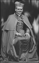 Quel cardinal trs conservateur quitta ses fonctions en 1968 et partit en Afrique, dpass par la modernisation en cours au Qubec ?