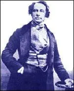 En 1842, Charles Dickens est de passage  Montral, quel btiment remarque-t-il davantage que les glises ?