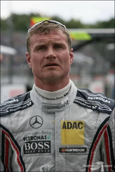 Il a particip  plus de 240 Grands Prix ... .