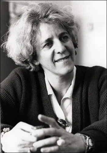 Journaliste qubcoise la plus connue en France, Mitterrand lui a dcern la Lgion d'honneur