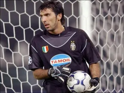 Qui est ce gardien de but europen ?