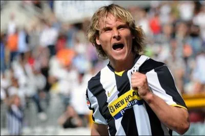Quelle est la nationalit de l'ancien turinois Pavel Nedved ?