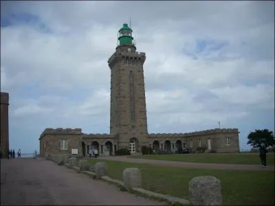 O se trouve ce phare trs imposant ?