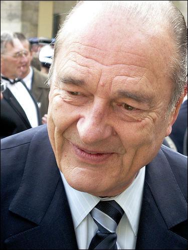 Qui a accusé Jacques Chirac et Dominique de Villepin d'avoir reçu des mallettes de billets de plusieurs chefs d'Etats d'africains ?