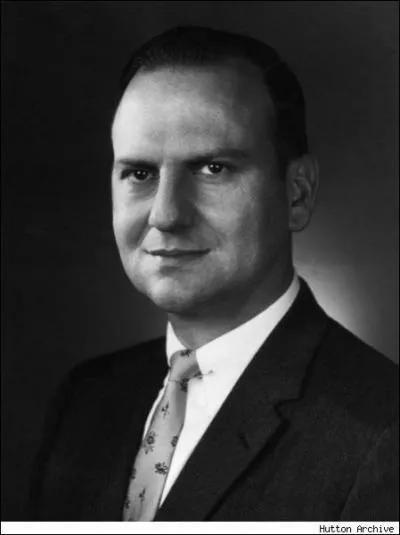 Qui fut le concepteur des Mustang I et II ?