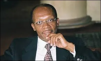 À la tête de quel pays se trouvait Jean-Bertrand Aristide avant le coup d'État qui le destitua ?