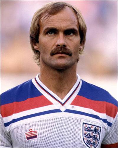 Joueur majeur de la période dorée d'Ipswich Town, international et capitaine de l'Angleterre, il souleva la Coupe UEFA 1981…