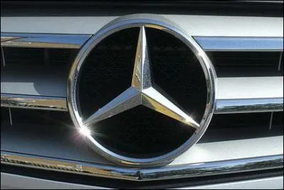 Enlevez la premire lettre de cette marque de voiture, et vous aurez un sketche.