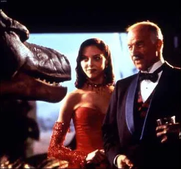 Dans quel film, dont les hros sont interprts par Whoopi Goldberg et un dinosaure ( ! ) joue-t-elle la glamour Dr Veronica Shade ?