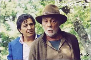 Compltez le titre : ... . . est mchant.