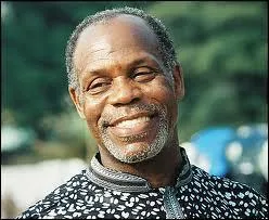 Qui accompagne Mel Gibson dans la saga 'L'Arme fatale' ?