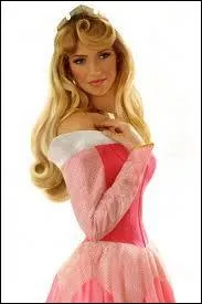 Qui est cette belle princesse blonde ?