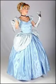 Qui est cette princesse prte  aller au bal ?