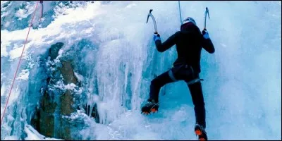 Que fait un alpiniste qui "dévisse" ?