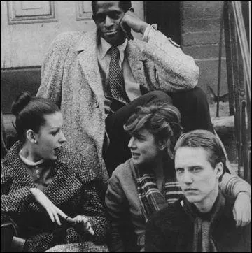 Dans ce film, le hros, incarn par Lenny Baker, quitte son quotidien bien rang pour raliser son rve : devenir comdien. De quel film s'agit-il ?