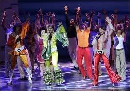 Comment s'appelle la comdie musicale base sur les musiques d'ABBA ?
