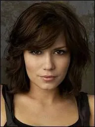 Dans la saison 8, Haley a :