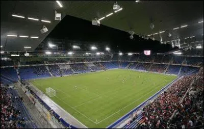 A quel club appartient ce stade ?