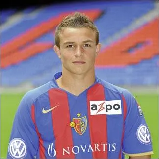 Comment surnomme-t-on Shaqiri ?