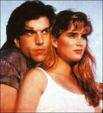 Dans quel film rencontre-t-elle un homme qui doit s'occuper seul de son enfant autiste ?