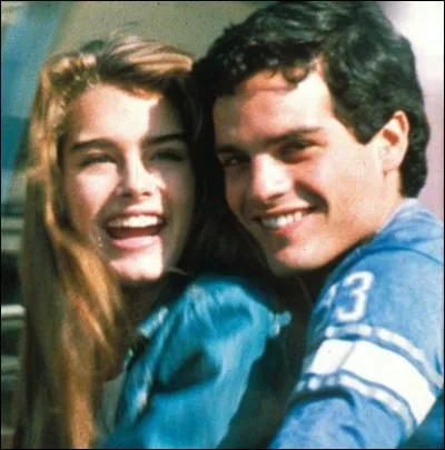 Dans quel film incarne-t-elle une adolescente follement amoureuse d'un jeune homme qui ira jusqu' incendier la maison de ses parents qui ne veulent pas qu'elle poursuive cette relation passionne ?