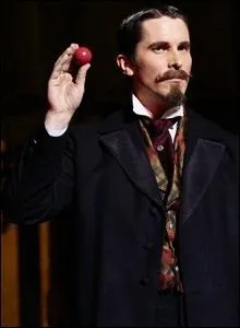 Dans quel film est-il fortement en concurrence avec Hugh Jackman ?