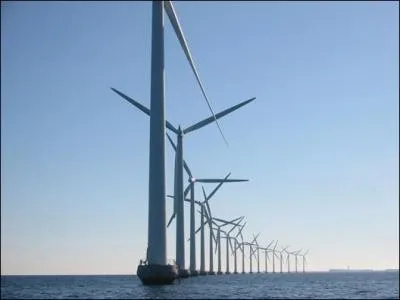 Environnement. En juillet 1991, la premire olienne raccorde au rseau en France est installe  Port-la-Nouvelle dans l'Aude. En 2009, combien y avait-il d'oliennes en France (avec les Dom-Tom) ?