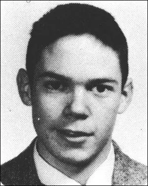 Trouvez le nom de ce chanteur rock :