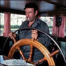 Sur quel type de bateau se droulait ce feuilleton tlvis des annes 60 , ' L'homme du Picardie ' ?