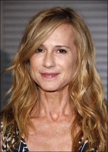 Quel ge avait Holly Hunter lorsqu'elle donna naissance  ses jumeaux, en 2006 ?