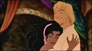 De qui Esmralda est-elle amoureuse ?