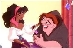 De qui Quasimodo est-il amoureux ?