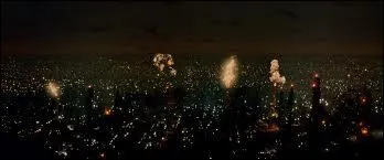 Quel film débute sur une vue de Los Angeles en 2019, ville grouillante, sale et parsemée de puits de pétrole crachant des flammes ?