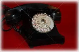 Quel est le N de l'horloge parlante ?