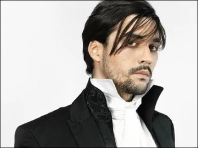 Quel rle joue-t-il dans Mozart l'opera rock ?