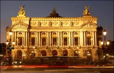 L'opéra Garnier (9e arrondissement), haut-lieu de la culture, temple de la chorégraphie et du chant lyrique