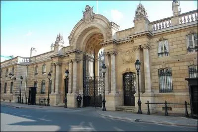 Palais de l'Élysée (8e arrondissement), la grande maison du petit Nicolas
