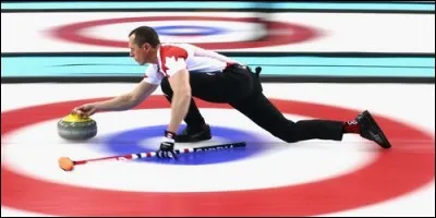 Que lance-t-on sur la glace pour jouer au curling ?