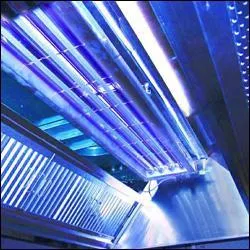 En termes de longueur d'ondes, o se situent les rayons ultraviolets ?