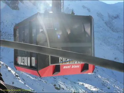 A la montagne , pour atteindre le haut , je prends :