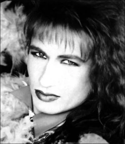 Sexy, dou, djant... oui, c'est bien lui...