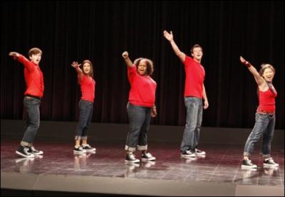Quelle est la premire chanson que chante Glee ?