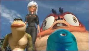 Quel est le surnom de la jeune fille qui doit affronter des monstres et des aliens ?