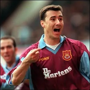 Contre quelle équipe, Marc Keller a-t-il inscrit son seul but en équipe de France ?