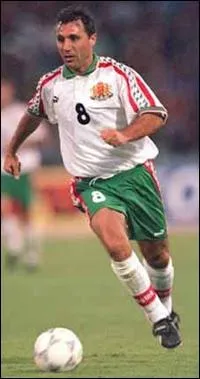 Dans quel club italien a joué l'attaquant bulgare Hristo Stoïchkov ?