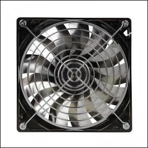 Le quart des réserves mondiales de nickel se trouve :